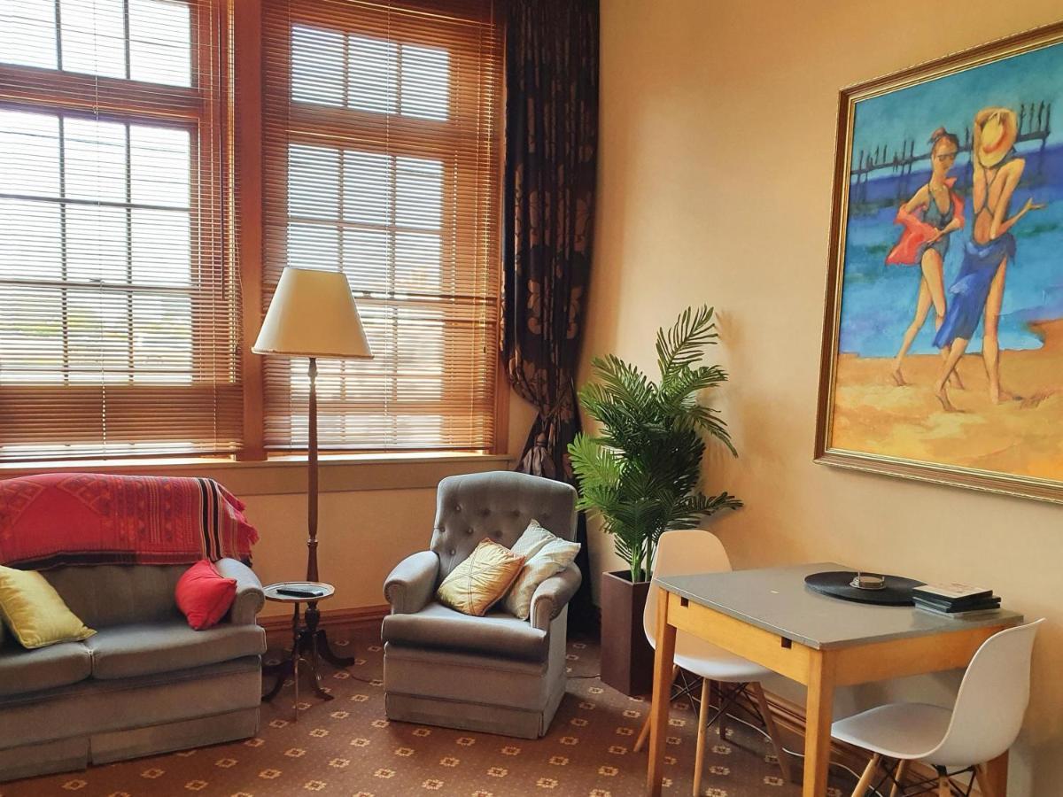 Riverton La Riviera Guesthouse מראה חיצוני תמונה